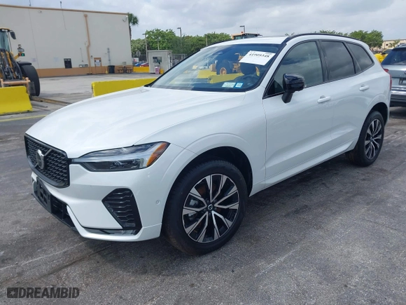 2025 Volvo XC60 Plus with VIN YV4M12RC1S1116731, listed as a IAAI auction lot 41909348 with 1,923 mi miles. Bid and sale history available at carsss.com. Image 17.