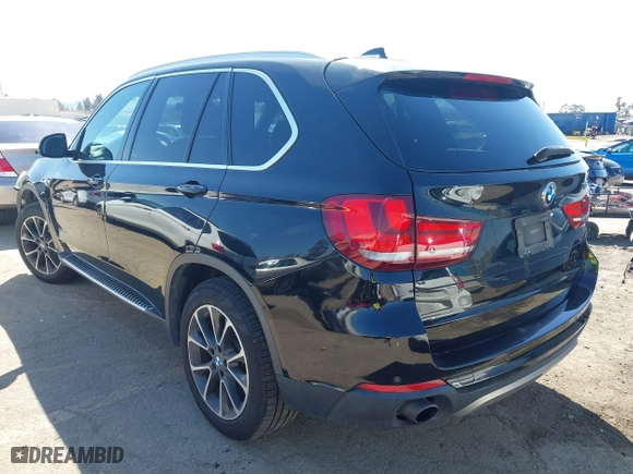 2017 BMW X5 sDrive35i with VIN 5UXKR2C5XH0U17833, listed as a IAAI auction lot 41856074 with 115,666 mi miles. Bid and sale history available at carsss.com. Image 3.
