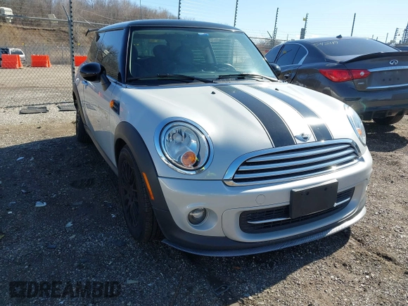 2013 MINI Cooper Hardtop with VIN WMWSU3C56DT683555, listed as a IAAI auction lot 41871323 with 102,527 mi miles. Bid and sale history available at carsss.com. Image 1.