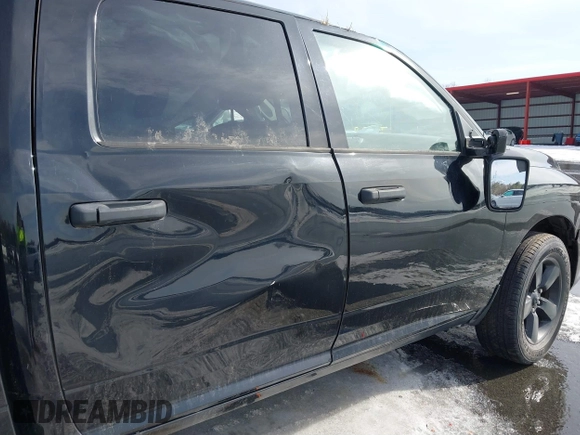 2015 Ram 1500 Express z VIN 1C6RR7KT0FS503853, wystawiony jako IAAI lot #41607074 z przebiegiem 194 520 mil mil oraz . Historia ofert i sprzedaży dostępna na DreamBid. Obrazek 6.