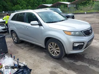 2011 Kia Sorento SX с VIN 5XYKW4A24BG093102, выставлен на аукционе IAAI как лот 42384008 с пробегом 111 776 миль миль и . История ставок и продаж доступна на DreamBid. Изображение 1.