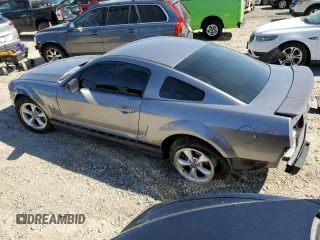 2007 Ford Mustang Deluxe z VIN 1ZVFT80NX75222261, wystawiony jako Copart lot #56236045 z przebiegiem 113 714 mil mil oraz Szkoda całkowita • Salvage title. Historia ofert i sprzedaży dostępna na DreamBid. Obrazek 2.
