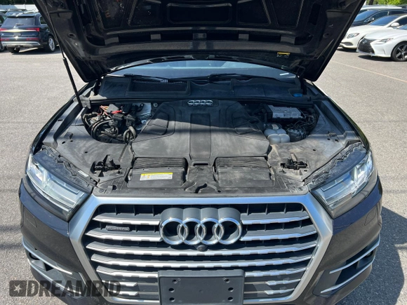 2017 Audi Q7 Premium Plus with VIN WA1LAAF74HD011084, listed as a Copart auction lot 62784675 with 167,905 mi miles and Clean title. Bid and sale history available at DreamBid. Image 8.