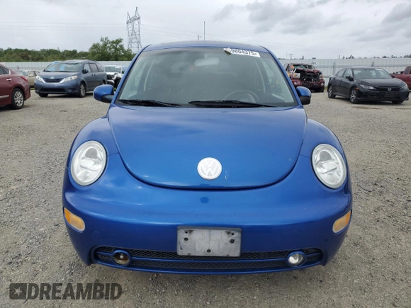2003 Volkswagen Beetle GLS z VIN 3VWCD21CX3M444653, wystawiony jako Copart lot #49804375 z przebiegiem 142 276 mil mil oraz Szkoda całkowita • Salvage title. Historia ofert i sprzedaży dostępna na DreamBid. Obrazek 5.