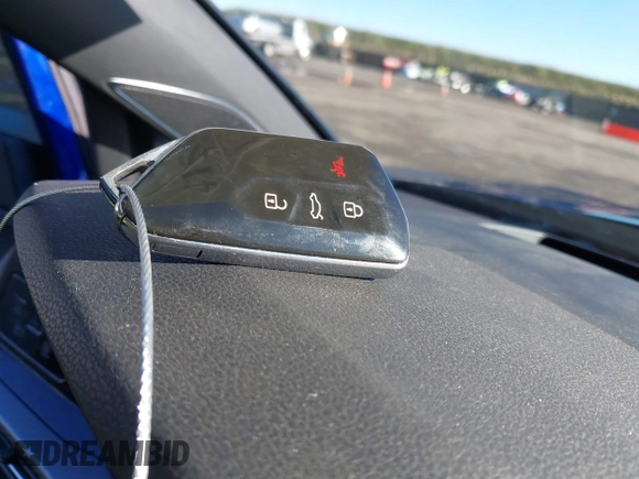 2023 Volkswagen Golf 20th Anniversary Edition z VIN WVWBB7CDXPW213586, wystawiony jako IAAI lot #41516848 z przebiegiem 27 896 mil mil oraz . Historia ofert i sprzedaży dostępna na DreamBid. Obrazek 11.