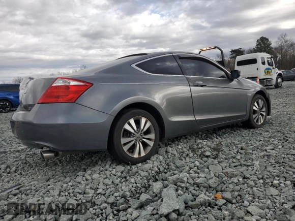 2009 Honda Accord EX z VIN 1HGCS127X9A007005, wystawiony jako Copart lot #49461785 z przebiegiem 212 569 mil mil oraz Czysty tytuł • Clean title. Historia ofert i sprzedaży dostępna na DreamBid. Obrazek 3.