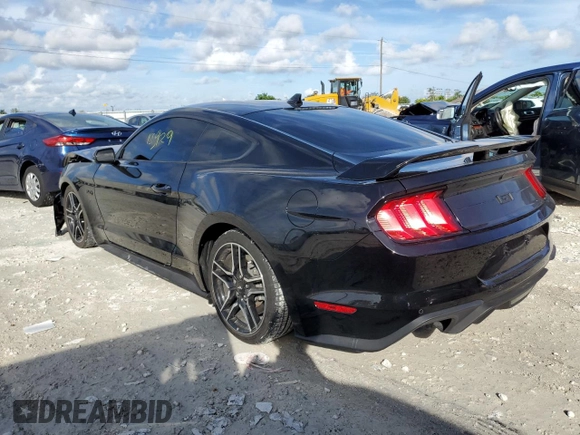 2021 Ford Mustang GT with VIN 1FA6P8CF0M5157658, listed as a Copart auction lot 68723122 with 13,929 mi miles. Bid and sale history available at carsss.com. Image 2.