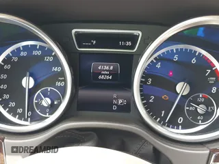 2015 Mercedes-Benz M 350 z VIN 4JGDA5JB3FA588597, wystawiony jako IAAI lot #42352449 z przebiegiem 68 264 mil mil oraz . Historia ofert i sprzedaży dostępna na DreamBid. Obrazek 7.