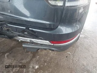 2022 Lincoln Aviator Reserve z VIN 5LM5J7WC2NGL15256, wystawiony jako IAAI lot #41533621 z przebiegiem 35 683 mil mil oraz . Historia ofert i sprzedaży dostępna na DreamBid. Obrazek 6.