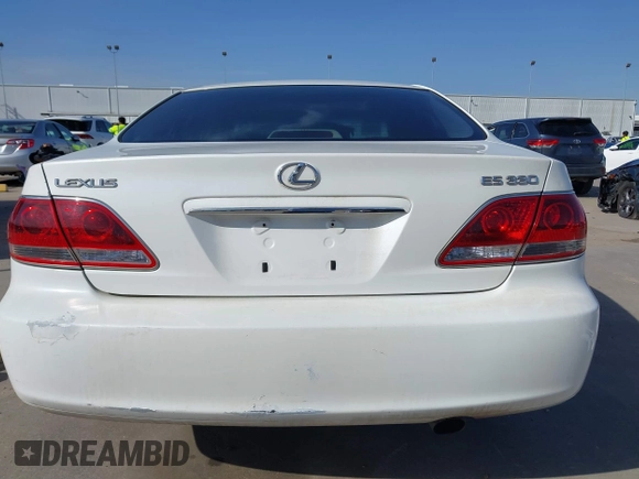 2005 Lexus ES 330 with VIN JTHBA30GX55078475, listed as a IAAI auction lot 41742679 with 212,405 mi miles. Bid and sale history available at carsss.com. Image 16.