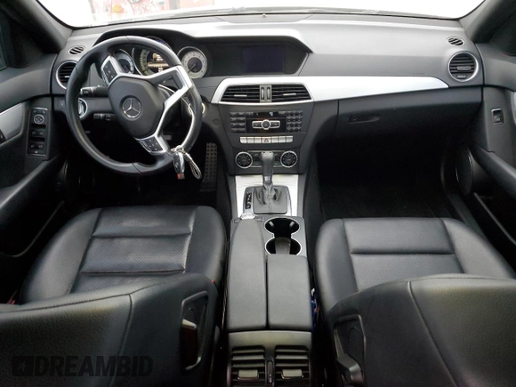 2013 Mercedes-Benz C 250 Sport с VIN WDDGF4HB0DA794420, выставлен на аукционе Copart как лот 41104684 с пробегом 178 174 миль миль и Списание • Salvage title. История ставок и продаж доступна на DreamBid. Изображение 8.