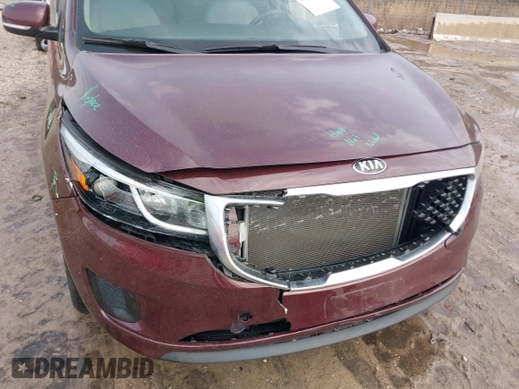 2017 Kia Sedona LX with VIN KNDMB5C12H6236364, listed as a IAAI auction lot 41924391 with 100,546 mi miles. Bid and sale history available at carsss.com. Image 6.