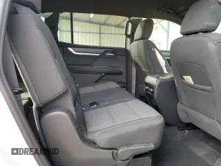 2025 GMC Acadia FWD Elevation z VIN 1GKENKRS7SJ141527, wystawiony jako Copart lot #45313575 z przebiegiem 4 241 mil mil oraz Czysty tytuł • Clean title. Historia ofert i sprzedaży dostępna na DreamBid. Obrazek 11.