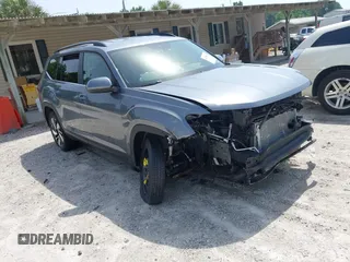 2025 Volkswagen Atlas SE z VIN 1V2HR2CA5SC501930, wystawiony jako IAAI lot #42280025 z przebiegiem 8 026 mil mil oraz . Historia ofert i sprzedaży dostępna na DreamBid. Obrazek 1.