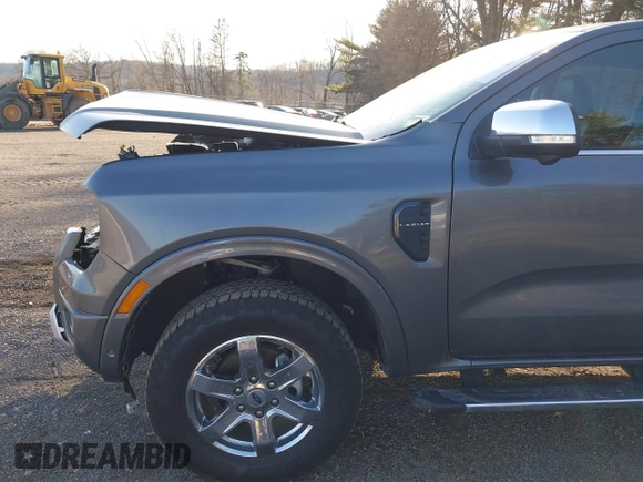 2024 Ford Ranger Lariat with VIN 1FTER4KH3RLE14617, listed as a IAAI auction lot 41705701 with 9,082 mi miles and . Bid and sale history available at DreamBid. Image 19.