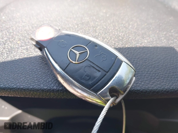 2008 Mercedes-Benz C 300 Sport with VIN WDDGF81X08F117289, listed as a IAAI auction lot 42564147 with 174,162 mi miles and . Bid and sale history available at DreamBid. Image 11.