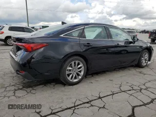 2021 Toyota Avalon Hybrid XLE z VIN 4T1AA1AB5MU002781, wystawiony jako Copart lot #56916685 z przebiegiem 26 132 mil mil oraz Szkoda całkowita • Salvage title. Historia ofert i sprzedaży dostępna na DreamBid. Obrazek 3.