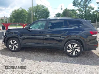 2024 Volkswagen Atlas SE with VIN 1V2WR2CA2RC531551, listed as a IAAI auction lot 42733108 with 34,551 mi miles and . Bid and sale history available at DreamBid. Image 14.