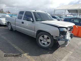 2005 Chevrolet Silverado 1500 LS z VIN 2GCEC19T651252136, wystawiony jako IAAI lot #41579633 z przebiegiem 178 625 mil mil oraz . Historia ofert i sprzedaży dostępna na DreamBid. Obrazek 1.