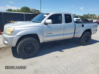 2005 Toyota Tacoma PreRunner z VIN 5TETU62N45Z115205, wystawiony jako Copart lot #60710715 z przebiegiem 184 529 mil mil oraz Czysty tytuł • Clean title. Historia ofert i sprzedaży dostępna na DreamBid. Obrazek 1.