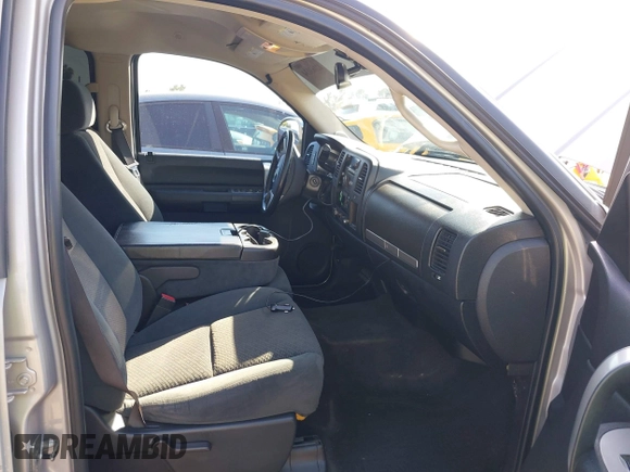 2007 Chevrolet Silverado 1500 LS with VIN 3GCEC13C87G516170, listed as a IAAI auction lot 42163134 with 185,591 mi miles and . Bid and sale history available at DreamBid. Image 5.