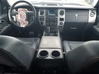 2017 Ford Expedition XLT z VIN 1FMJU1HT2HEA11699, wystawiony jako Copart lot #60060475 z przebiegiem 126 917 mil mil oraz Szkoda całkowita • Salvage title. Historia ofert i sprzedaży dostępna na DreamBid. Obrazek 8.