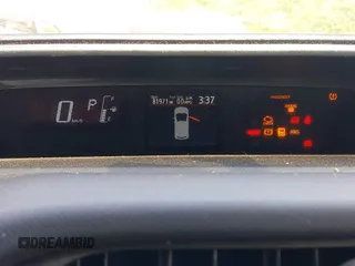 2015 Toyota Prius One z VIN JTDKDTB38F1580333, wystawiony jako IAAI lot #42214442 z przebiegiem 81 971 mil mil oraz . Historia ofert i sprzedaży dostępna na DreamBid. Obrazek 7.