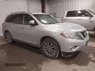 2015 Nissan Pathfinder Platinum z VIN 5N1AR2MM8FC613716, wystawiony jako IAAI lot #41427514 z przebiegiem 109 367 mil mil oraz . Historia ofert i sprzedaży dostępna na DreamBid. Obrazek 1.