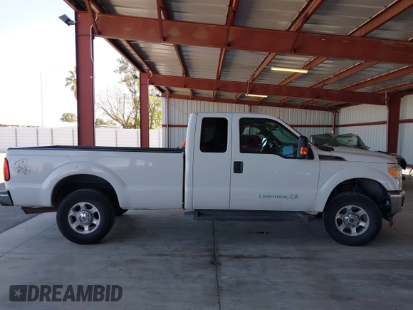 2015 Ford F-250 XLT z VIN 1FT7X2B60FEC27921, wystawiony jako IAAI lot #41962970 z przebiegiem 316 909 mil mil oraz . Historia ofert i sprzedaży dostępna na DreamBid. Obrazek 13.