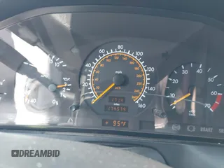 1994 Mercedes-Benz SL 5.0L with VIN WDBFA67E7RF099016, listed as a IAAI auction lot 42408198 with 174,574 mi miles and . Bid and sale history available at DreamBid. Image 7.