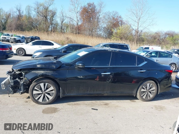 2019 Nissan Altima 2.5 SV with VIN 1N4BL4DV1KC104369, listed as a IAAI auction lot 41933069 with 40,542 mi miles. Bid and sale history available at carsss.com. Image 15.