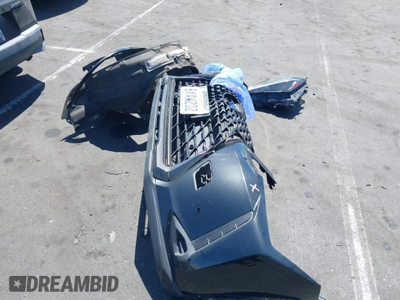 2021 Lexus UX 250h z VIN JTHP9JBH2M2048461, wystawiony jako IAAI lot #42017871 z przebiegiem 56 537 mil mil oraz . Historia ofert i sprzedaży dostępna na DreamBid. Obrazek 12.