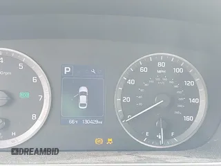 2016 Hyundai Sonata SE z VIN 5NPE24AF8GH334395, wystawiony jako IAAI lot #42333326 z przebiegiem 130 429 mil mil oraz . Historia ofert i sprzedaży dostępna na DreamBid. Obrazek 7.