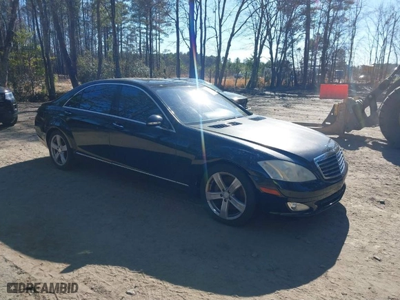 2008 Mercedes-Benz S-Class 5.5L V8 with VIN WDDNG86X18A196756, listed as a IAAI auction lot 41720151 with 157,822 mi miles. Bid and sale history available at carsss.com. Image 1.