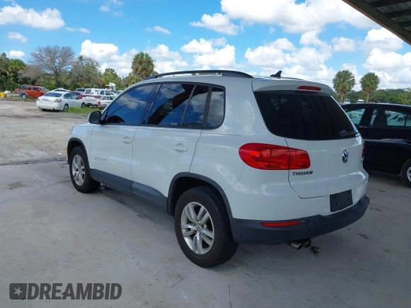 2015 Volkswagen Tiguan S z VIN WVGAV7AX5FW566666, wystawiony jako IAAI lot #40416569 z przebiegiem 76 846 mil mil oraz . Historia ofert i sprzedaży dostępna na DreamBid. Obrazek 3.
