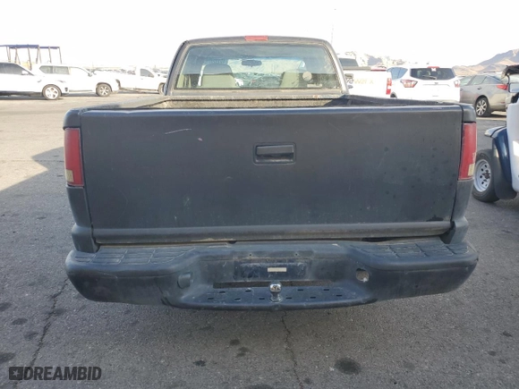 2003 Chevrolet S-10 LS with VIN 1GCCS19X538145019, listed as a Copart auction lot 49492075 with 286,260 mi miles and Clean Title. Bid and sale history available at carsss.com. Image 6.