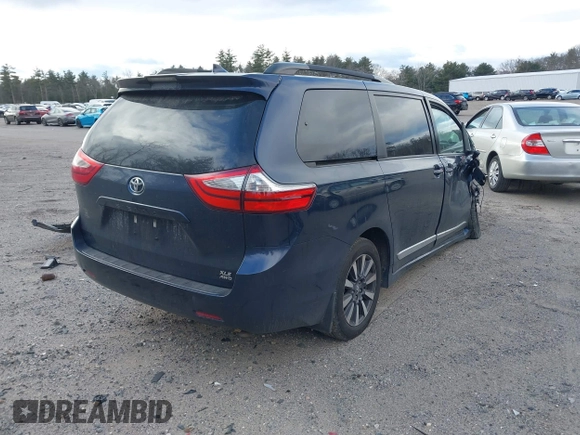 2018 Toyota Sienna XLE with VIN 5TDDZ3DC0JS204454, listed as a IAAI auction lot 41256608 with 153,543 mi miles. Bid and sale history available at carsss.com. Image 4.