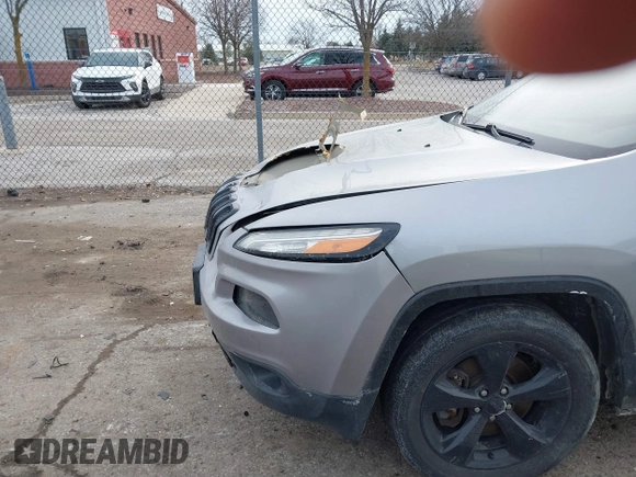 2016 Jeep Cherokee Latitude with VIN 1C4PJLCS8GW176604, listed as a IAAI auction lot 41467467 with 65,855 mi miles. Bid and sale history available at carsss.com. Image 6.