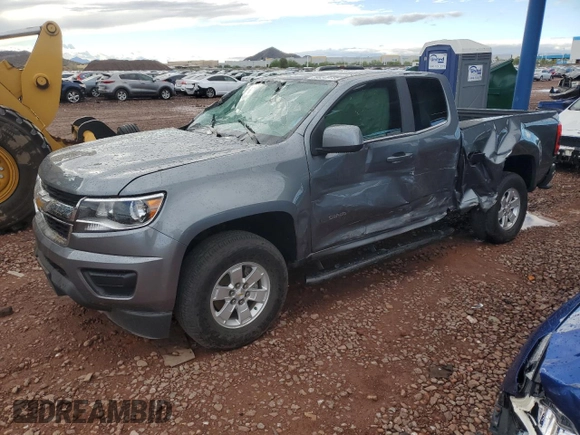 2020 Chevrolet Colorado 2WD Work Truck z VIN 1GCHSBEN7L1107056, wystawiony jako Copart lot #59054995 z przebiegiem 25 708 mil mil oraz Szkoda całkowita • Salvage title. Historia ofert i sprzedaży dostępna na DreamBid. Obrazek 1.