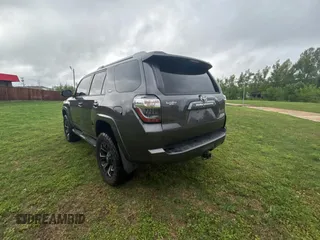 2018 Toyota 4Runner SR5 with VIN JTEBU5JR9J5557125, listed as a Copart auction lot 55256985 with 145,315 mi miles and Clean Title. Bid and sale history available at carsss.com. Image 3.