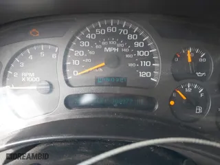 2003 Chevrolet Tahoe LT with VIN 1GNEC13Z83R264751, listed as a IAAI auction lot 41898933 with 300,977 mi miles. Bid and sale history available at carsss.com. Image 7.