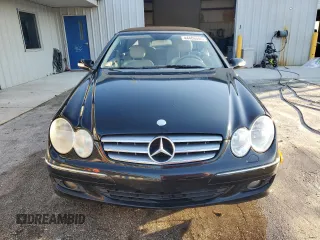 2009 Mercedes-Benz CLK 350 with VIN WDBTK56F19T103518, listed as a Copart auction lot 44406055 with 145,634 mi miles and Salvage title. Bid and sale history available at DreamBid. Image 5.