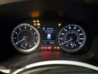 2022 Hyundai Venue SEL with VIN KMHRC8A30NU167055, listed as a Copart auction lot 53284515 with 23,403 mi miles and Salvage title. Bid and sale history available at DreamBid. Image 9.