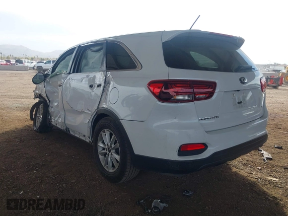 2019 Kia Sorento LX z VIN 5XYPG4A36KG611142, wystawiony jako IAAI lot #41275270 z przebiegiem 97 421 mil mil oraz . Historia ofert i sprzedaży dostępna na DreamBid. Obrazek 3.