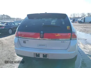 2009 Lincoln MKX with VIN 2LMDU68C49BJ03277, listed as a IAAI auction lot 41342935 with 140,674 mi miles. Bid and sale history available at carsss.com. Image 16.
