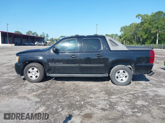 2007 Chevrolet Avalanche LTZ z VIN 3GNEC12J67G110914, wystawiony jako IAAI lot #41933097 z przebiegiem 197 230 mil mil oraz . Historia ofert i sprzedaży dostępna na DreamBid. Obrazek 14.