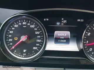 2017 Mercedes-Benz E-Class E 300 Luxury with VIN WDDZF4JB1HA151096, listed as a IAAI auction lot 41439955 with 113,407 mi miles. Bid and sale history available at carsss.com. Image 7.