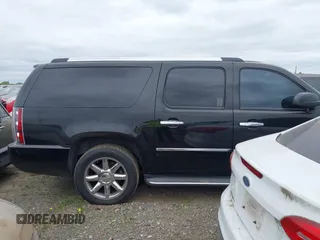 2012 GMC Yukon XL Denali with VIN 1GKS2MEFXCR276620, listed as a IAAI auction lot 41910714 with 266,800 mi miles. Bid and sale history available at carsss.com. Image 13.