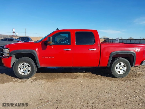 2010 Chevrolet Silverado 1500 LT with VIN 3GCRKSE3XAG193786, listed as a IAAI auction lot 41498612 with 165,465 mi miles. Bid and sale history available at carsss.com. Image 14.