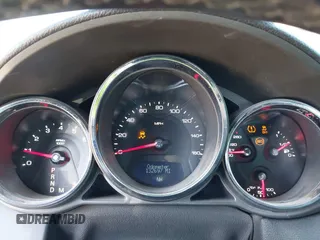 2012 Cadillac CTS z VIN 1G6DA1E30C0140824, wystawiony jako IAAI lot #42426732 z przebiegiem 132 697 mil mil oraz . Historia ofert i sprzedaży dostępna na DreamBid. Obrazek 7.